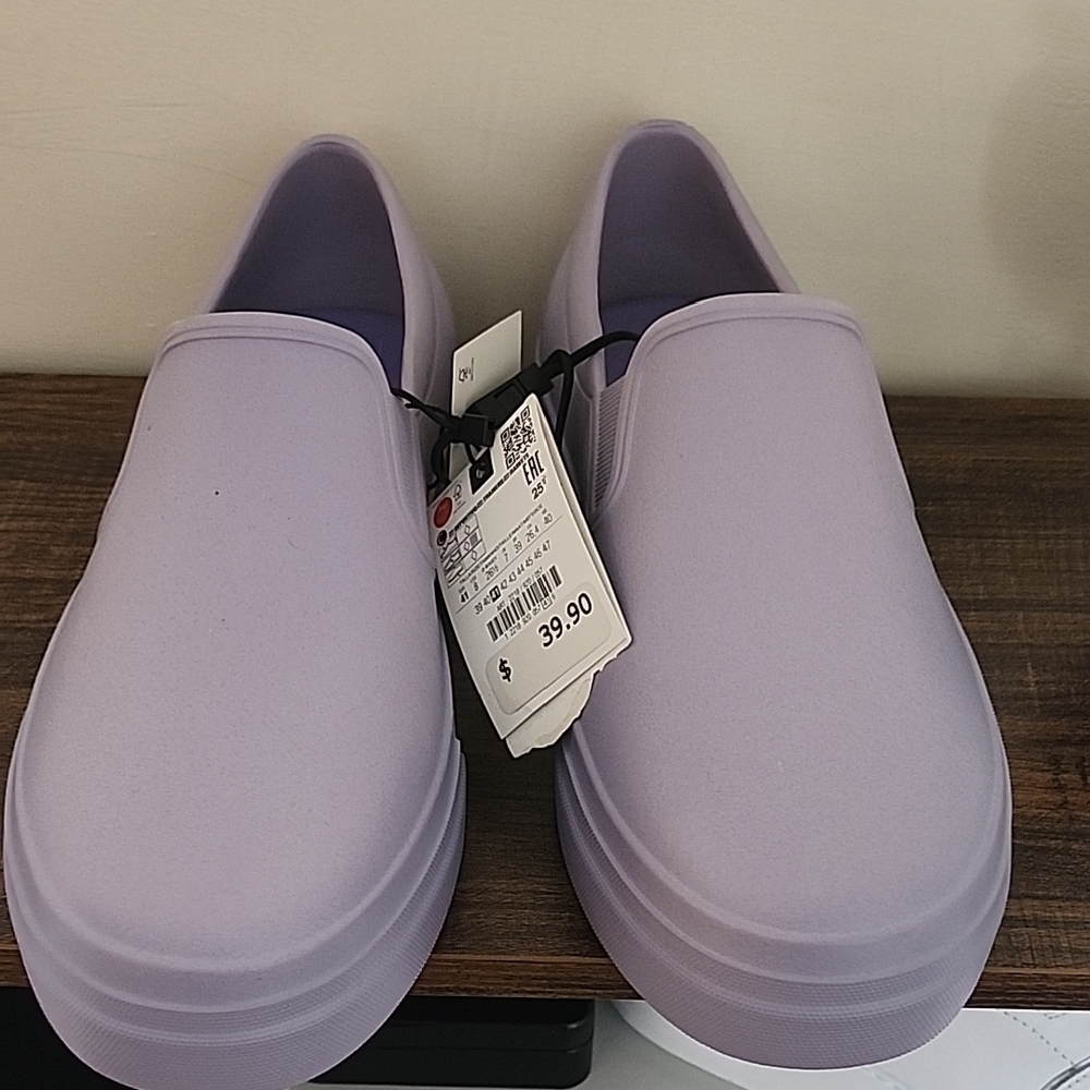 Zara Men's Slip-On Sandals in Lavender